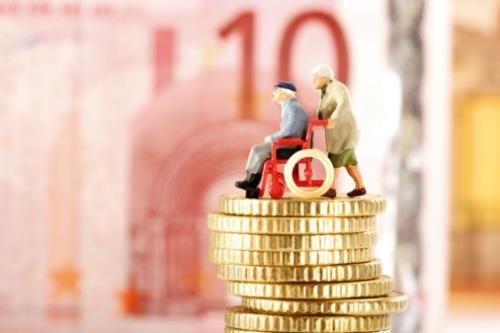 為什么有人希望提早退休？養老金不是越晚退休錢(qián)越多嗎？